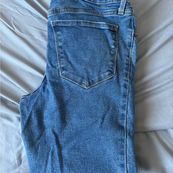 Old Navy Women's maternity Blue Ripped Skinny Jeans - Picture 6 of 6